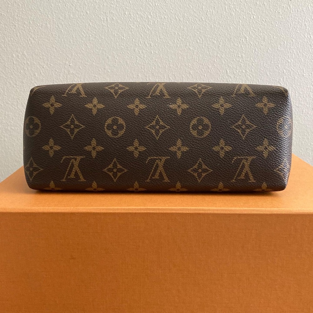 SOLD LV Pallas Beauty Case - Picture 8 of 9